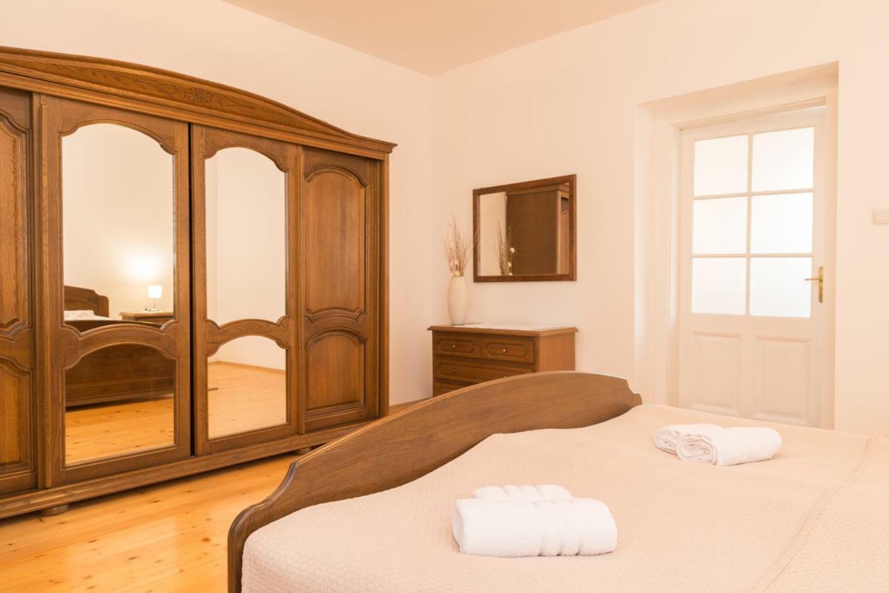 Karanac Apartment Tri Mudraca المظهر الخارجي الصورة