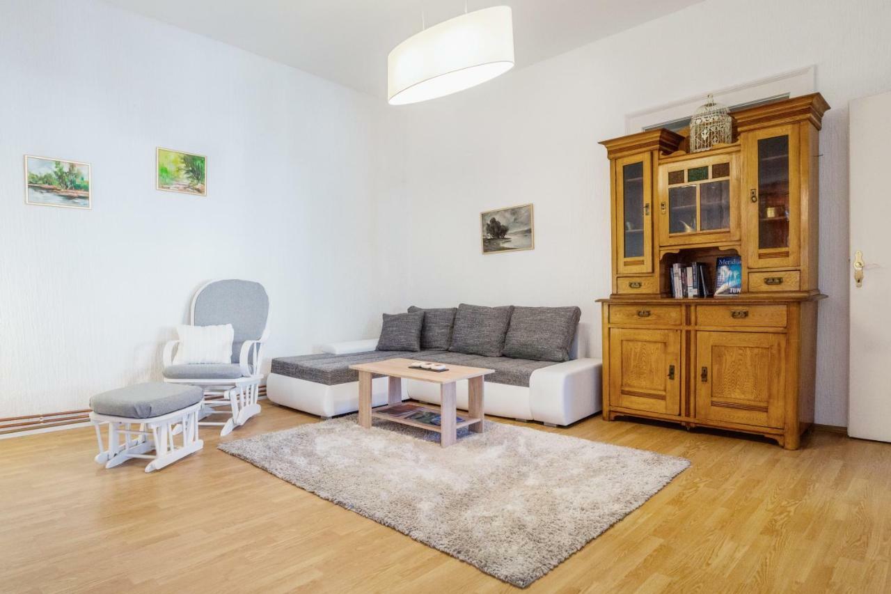 Karanac Apartment Tri Mudraca المظهر الخارجي الصورة